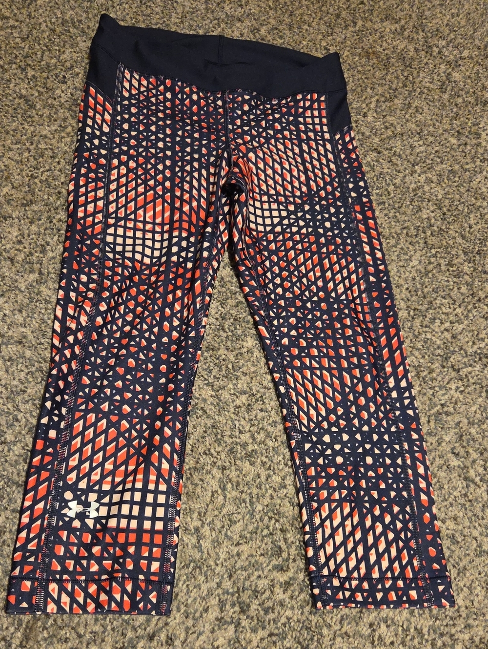 Women's Underarmour Navy and Coral Geometric Active Capri Leggings